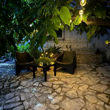White House R&b Bed & Breakfast 3*